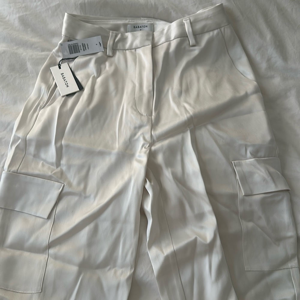 Aritzia Babaton Refined Cargo - ESPACE (white) Size 0